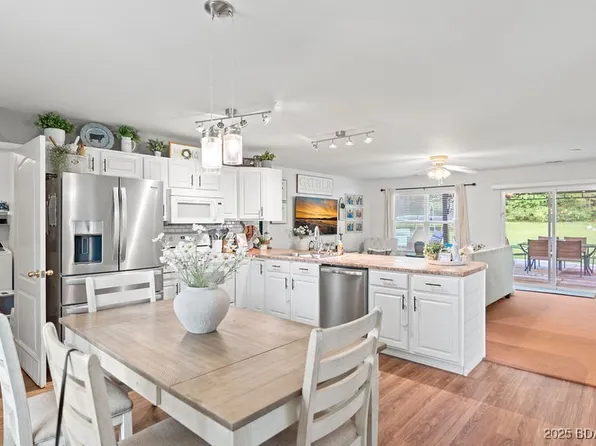 3 Mary Dr, Kaiser, MO 65047