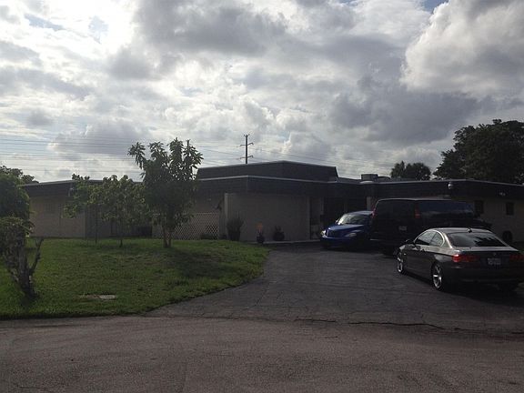 2nd image of 5307 W Palm Cir