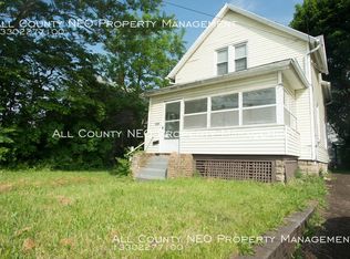 1082 Wooster Rd N, Barberton, OH 44203