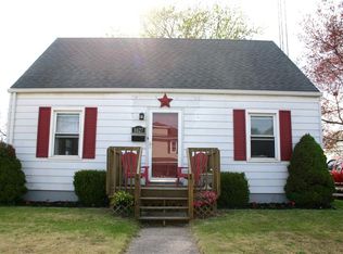 1027 N Burnett Rd, Springfield, OH 45503