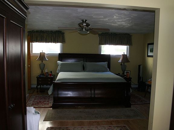 Downstairs Master B/R