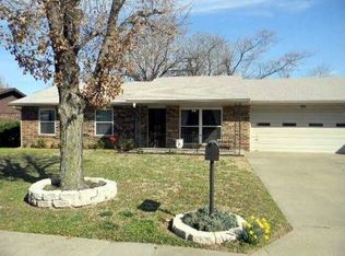 2209 Lynn St, Springdale, AR 72762