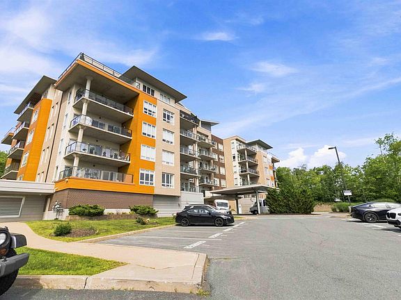 4th image of 303 Gary Martin Dr #267