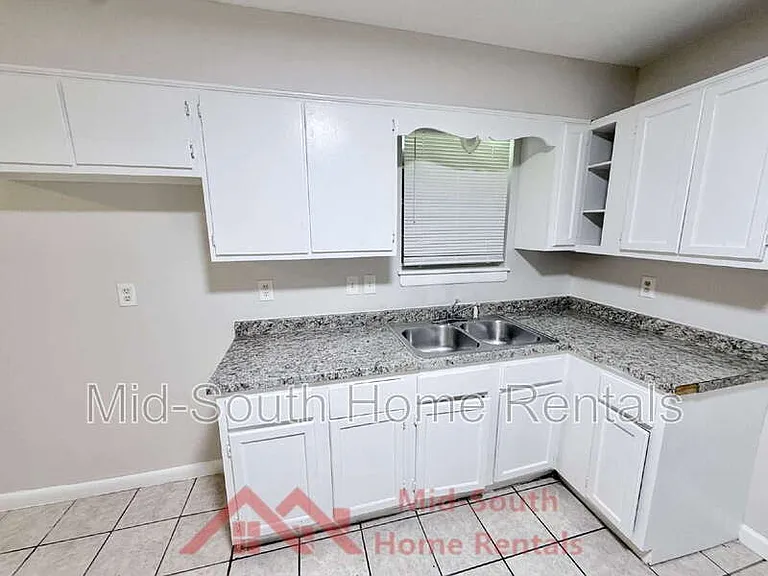 5151 Corkwood Dr — Photo 8