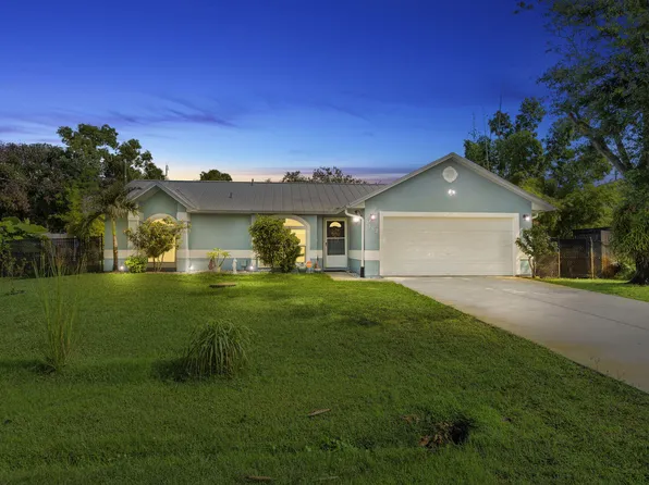 2182 SE South Buttonwood Drive, Port St Lucie, FL 34952