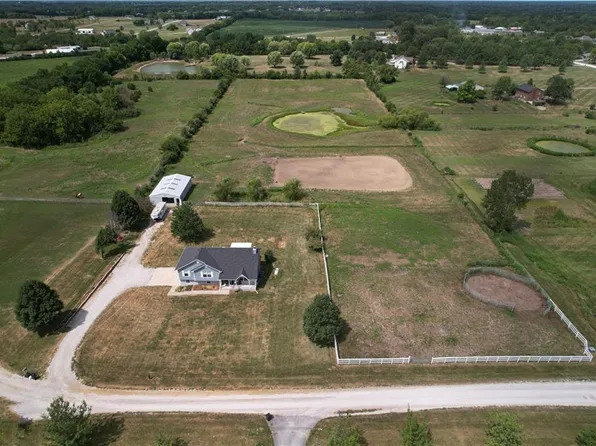 7680 Sharp Ln, Lawson, MO 64062