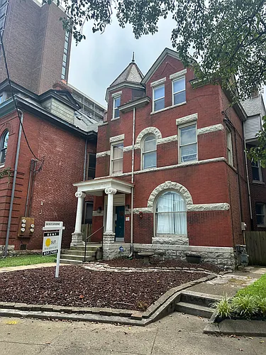 502 W Saint Catherine St #3 Photo 1