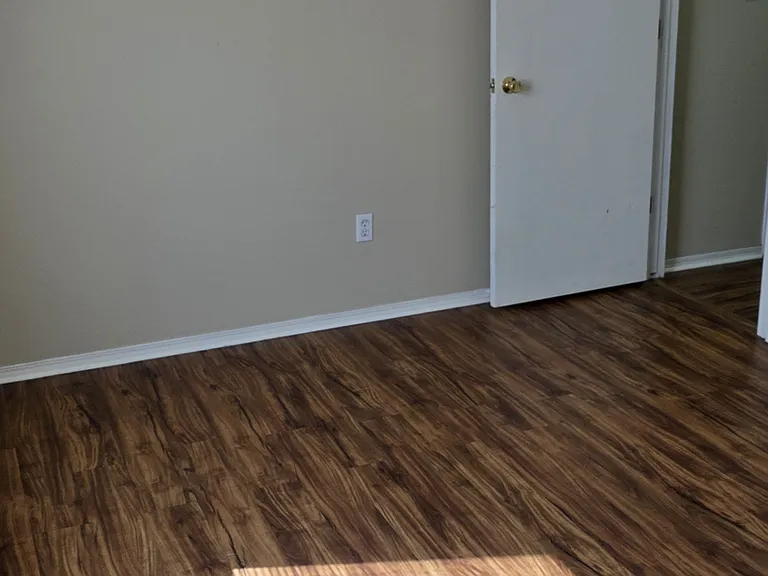 3004 Winnipeg St — Photo 7