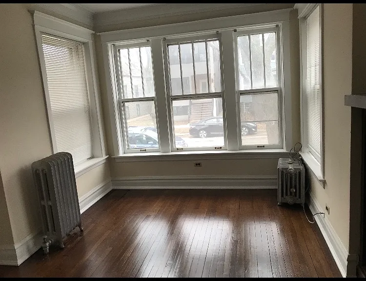 4241 N Albany Ave — Photo 5