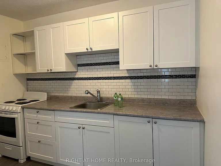 220 Ashland Ave #16 — Photo 10