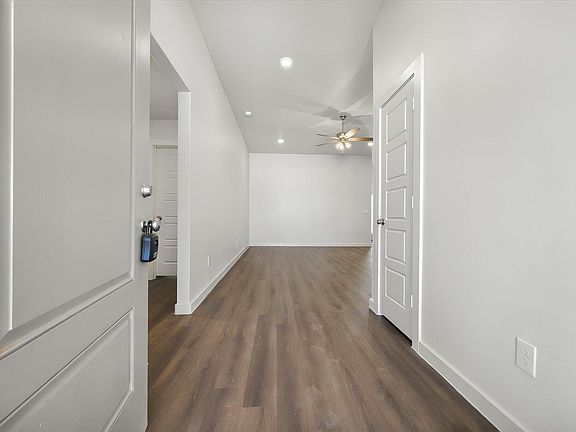 3rd image of 6111 121st St