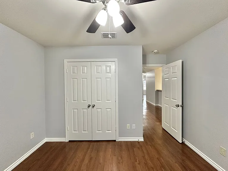 8720 Mansion Creek Cir — Photo 25