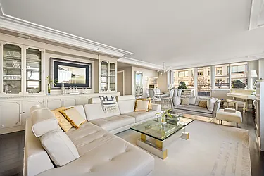 120 Riverside Boulevard, #16HM