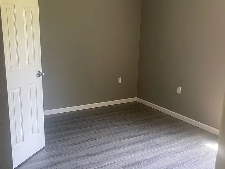 107 Hardwood Rd — Photo 4