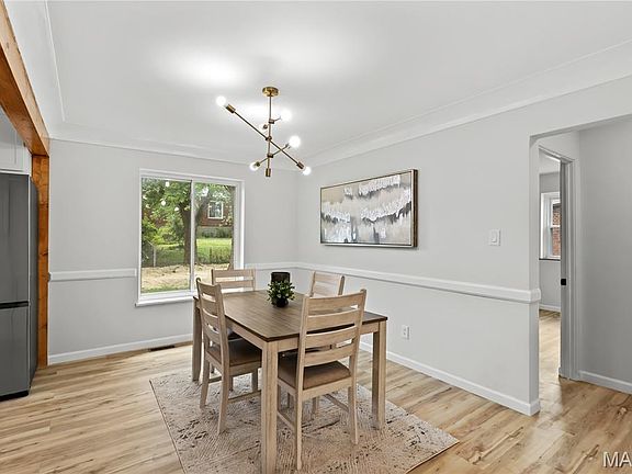5th image of 7864 Ahern Ave