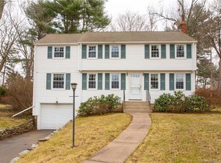 24 Bridlepath Rd, West Hartford, CT 06107