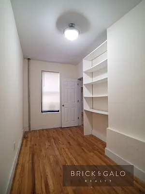 Rented by BRICK & GALO REALTY CORP | media 4