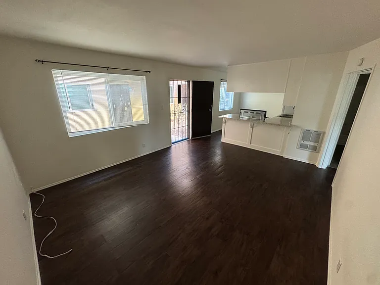 30 W 49th St #3 — Photo 5