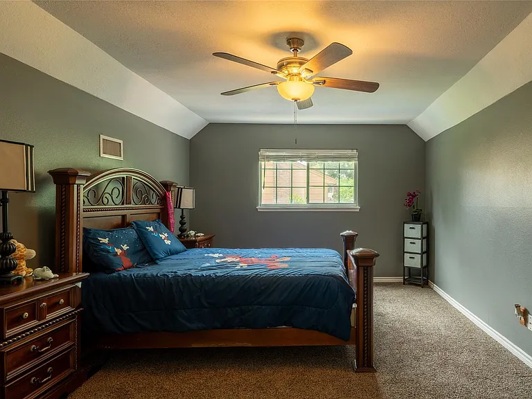 1514 Roanwood Dr — Photo 7