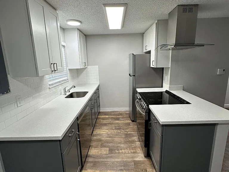 1525 NW 52nd St #2 — Photo 3