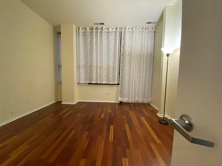 130 S Canal St #804 — Photo 10