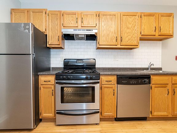 3rd image of 2319 Catharine St #1