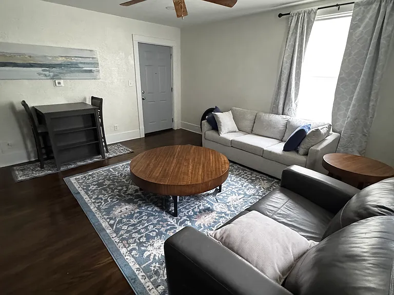 913 Forest Ave — Photo 43