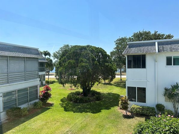 3280 Lake Osborne Dr APT 207