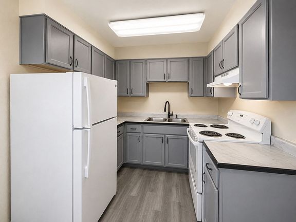 3rd image of 1761 Stewart St #17612