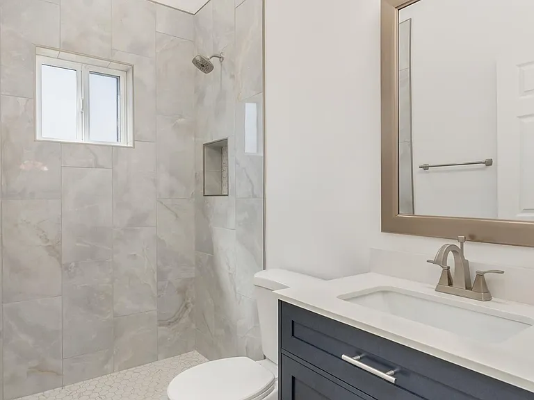 1120 E Waverly St #2 — Photo 27
