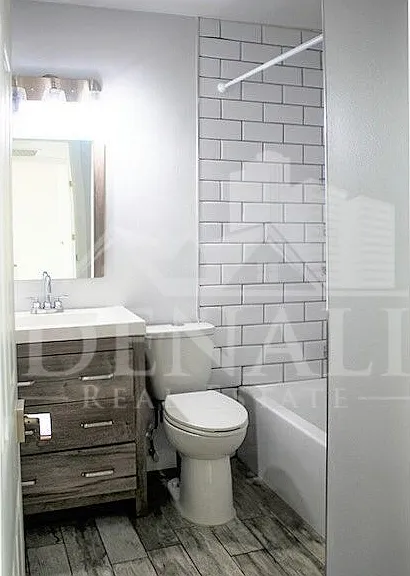 3141 N 37th St #3 — Photo 8