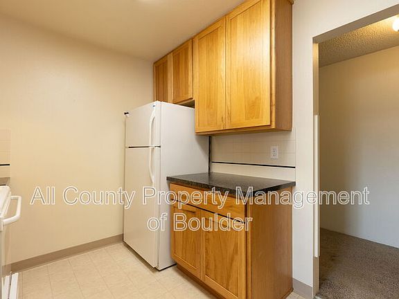 3rd image of 600 Manhattan Dr #5B
