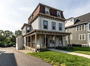 21 Riverside Sq, Hyde Park, MA 02136