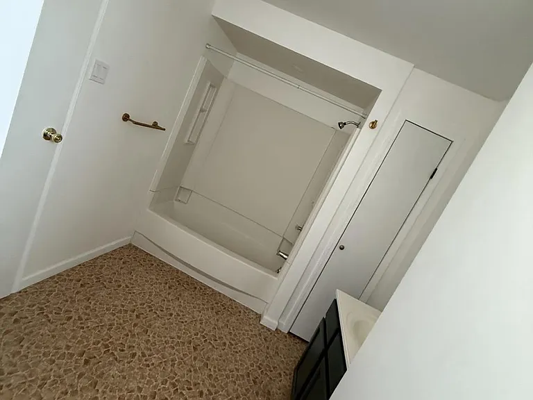 132 E Main St #3A — Photo 9