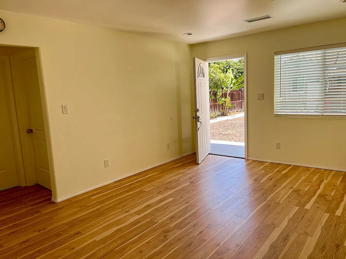 17015 S Denker Ave — Photo 3