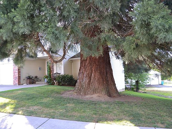 4th image of 9714 NE 28th Pl