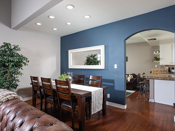 5th image of 160 Terraza Ct