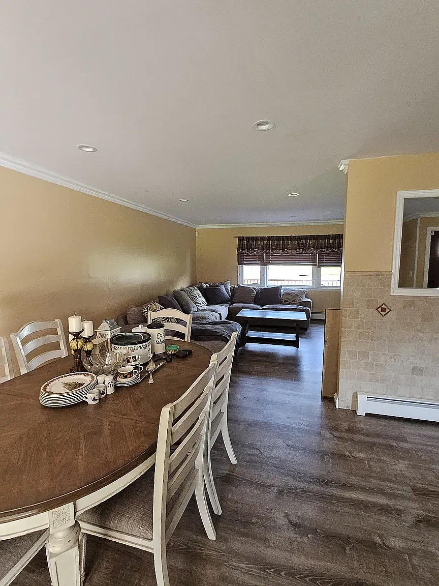 4 bed, $3,400 — Photo 2