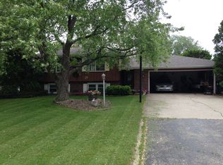 1283 N Tampa Ln, Kankakee, IL 60901