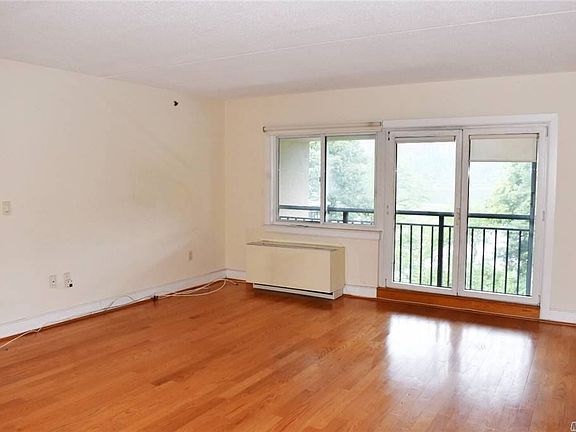 3rd image of 1020 Warburton Ave APT 5C