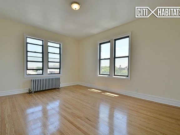 5th image of 3206 47th St #6J