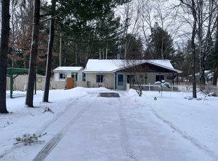 4204 Oak Flats Rd, Harrison, MI 48625