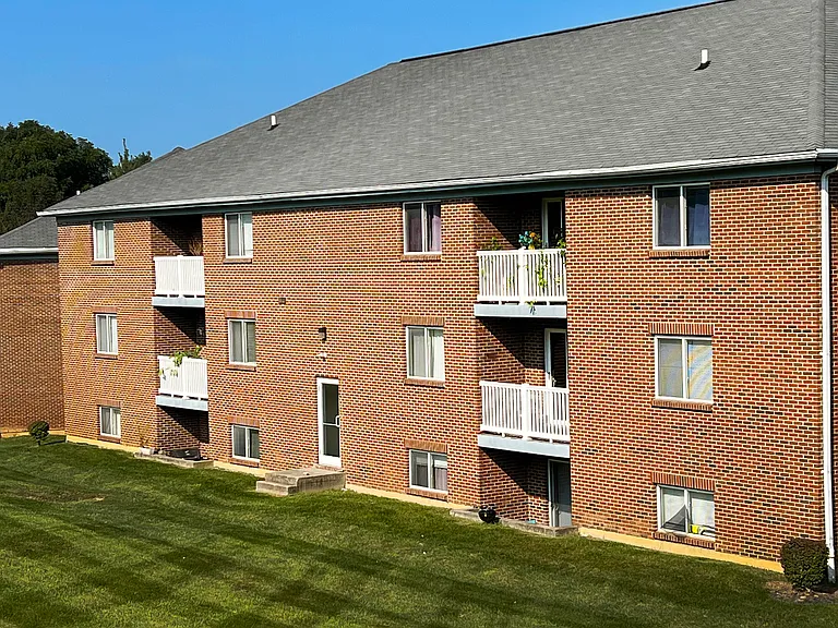 Walton Ridge Apartments — Photo 2