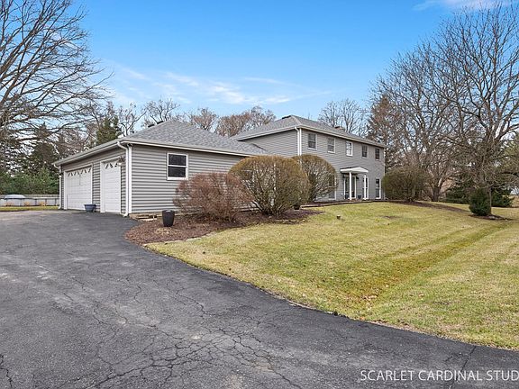 2nd image of 29W509 Point Oak Dr