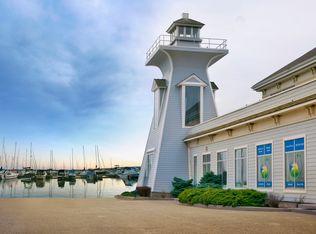 2300 Marine Drive Apartments, Oakville, ON L6L 1C3