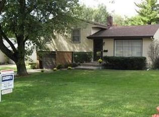 1101 Maplewood Dr, Normal, IL 61761
