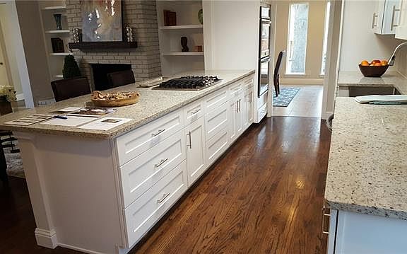 5th image of 9833 Vistadale Dr
