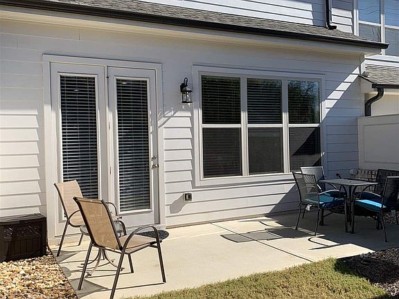 3rd image of 3454 Fenton Dr SE