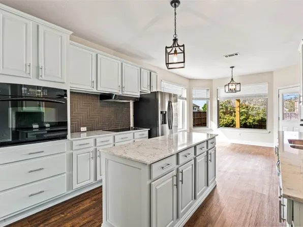 10465 Hay Meadow Dr, Frisco, TX 75033