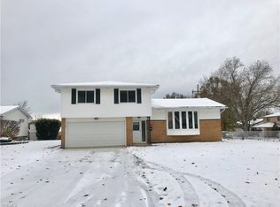 1275 Long Ridge Dr, Seven Hills, OH